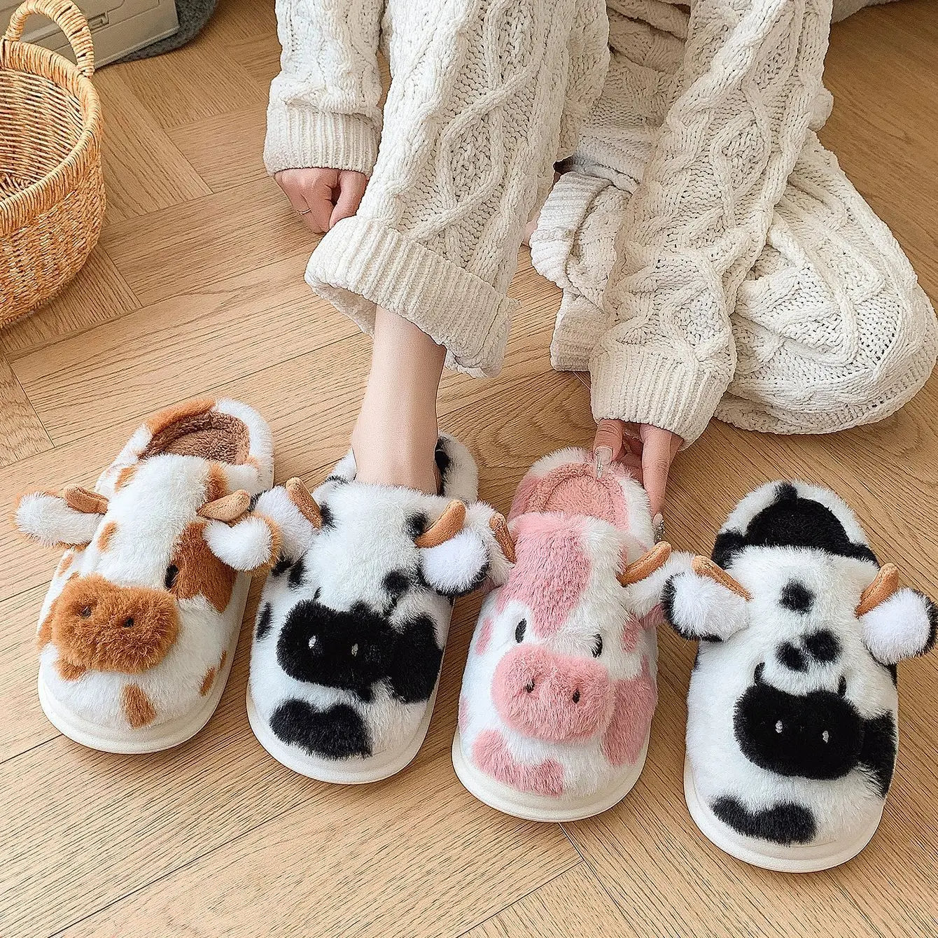 Luna & Bunny™ Soft - Stitched Cow Slipppers