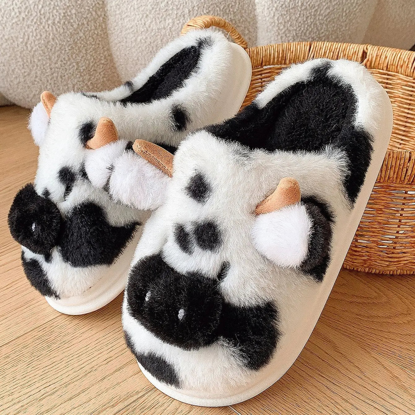 Luna & Bunny™ Soft - Stitched Cow Slipppers